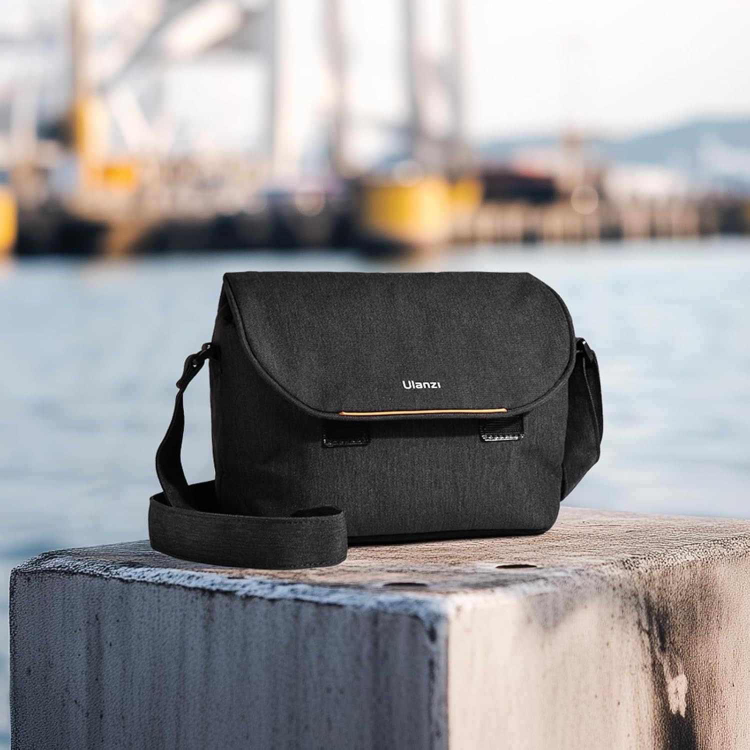 ULANZI F01 Small Camera Sling Bag